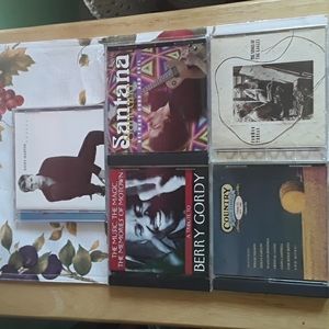 Lot of 5 CD's. 1. Country Classics 1975-1980 2. Ricky Martin-Vuelve